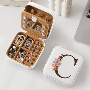 Parima Mom Gifts - Mother Birthday & Mother's Day Gifts, Personalized Initial Jewelry Box - Letter C, White
