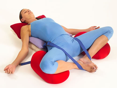 Reclining fixed angle pose
